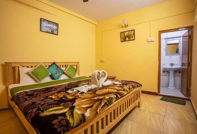 اتاق لوکس, Crazy Camel Hotel & Safari