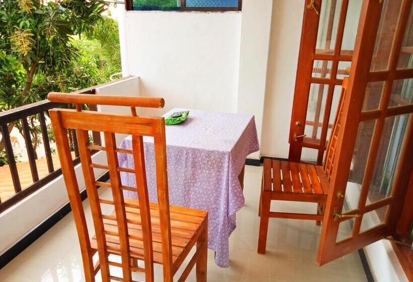 غرفة قياسية مزوَّدة بشُرفة, Green View Guest