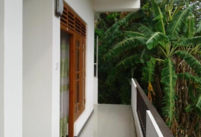 غرفة قياسية مزوَّدة بشُرفة, Green View Guest