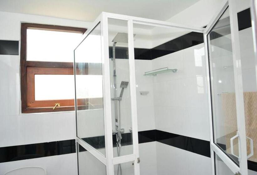 エコノミールーム, Tropical Garden