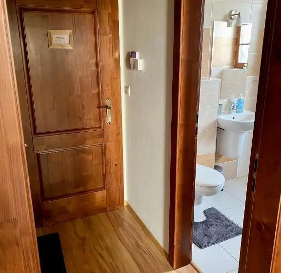 آپارتمان دوبلکس 1 خوابه, Vila Mlynica