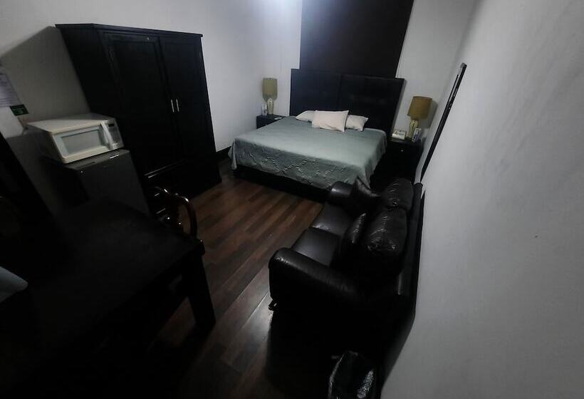 스탠다드 스튜디오, Garcias Suites Y