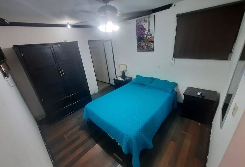 스탠다드 스튜디오, Garcias Suites Y