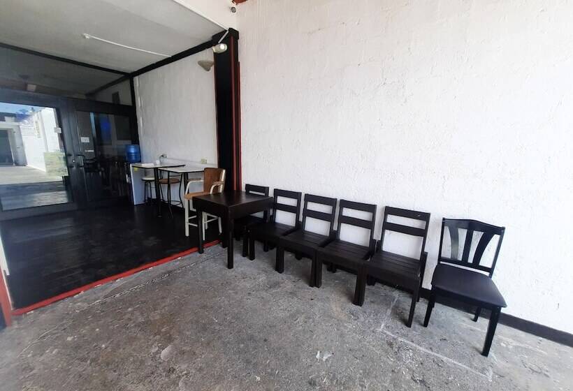 استودیوی استاندارد, Garcias Suites Y