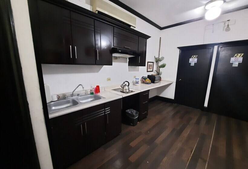 استودیوی استاندارد, Garcias Suites Y