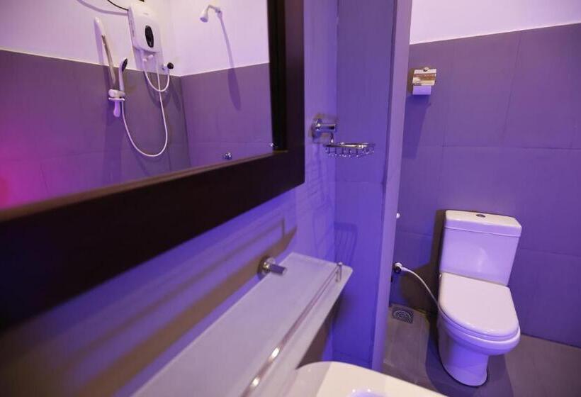 Quarto Familiar, J