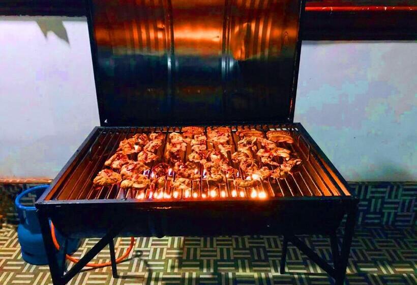 Basis 3-Bett-Zimmer, Sajee Villa