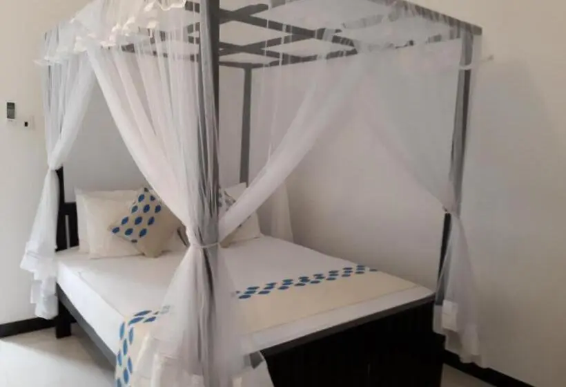 デラックスルーム, Apna Homestay Apartments