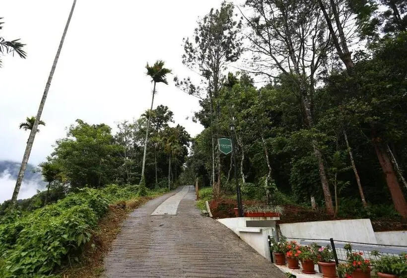 Sviitti Parveke, Crayons Guest House Munnar