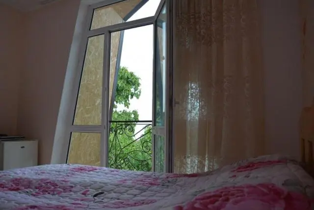 اتاق لوکس با چشم‌انداز باغ, Guest House Albatros