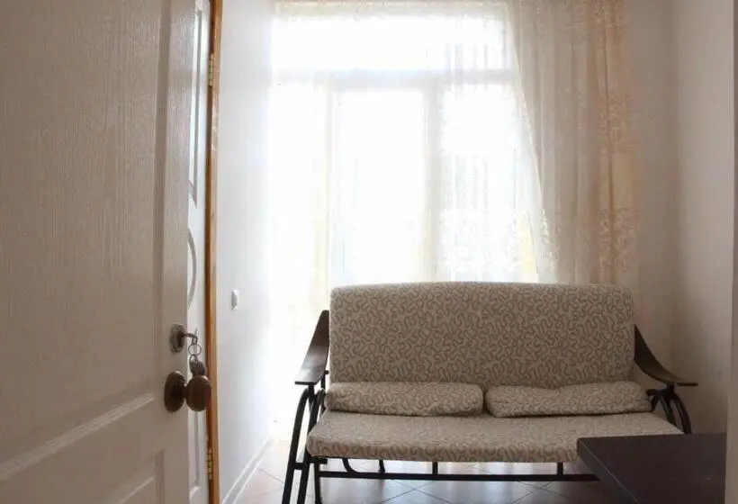 اتاق لوکس با بالکن, Guest House Albatros