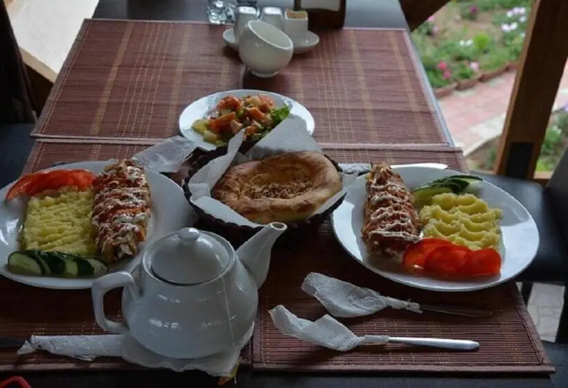 اتاق استاندارد چهار تخته, Guest House Albatros