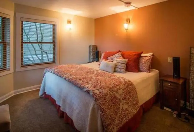 Standard-huone King-vuode, The Heron Inn And Day Spa