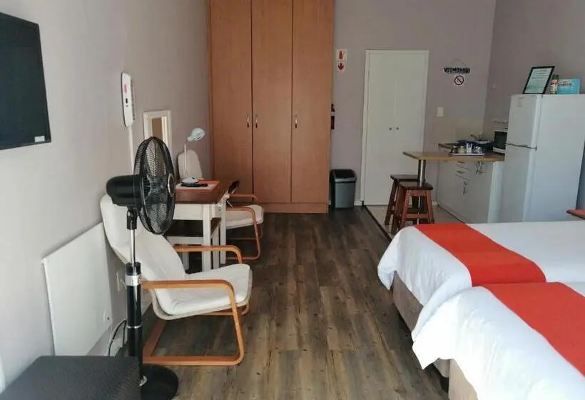 スタンダードルーム, 10 Windell Self Catering Accommodation