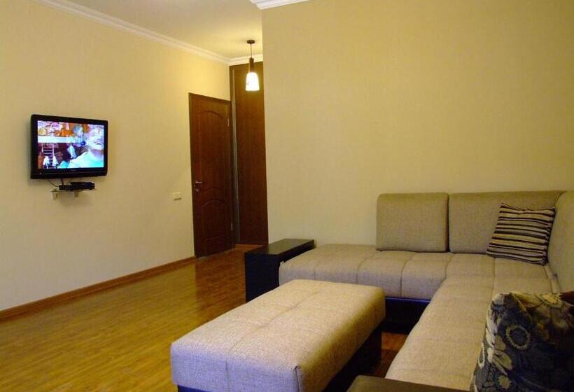 חדר סטנדרט לארבעה, Centrale Guesthouse