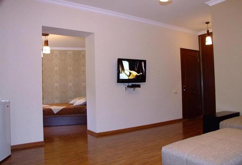 חדר סטנדרט לארבעה, Centrale Guesthouse