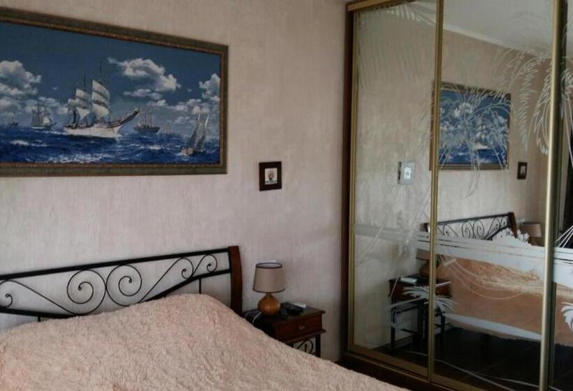 اتاق خانوادگی, Villa Sosnovy Bor