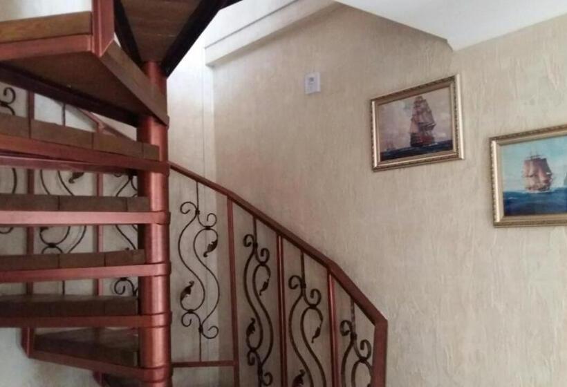 اتاق خانوادگی, Villa Sosnovy Bor