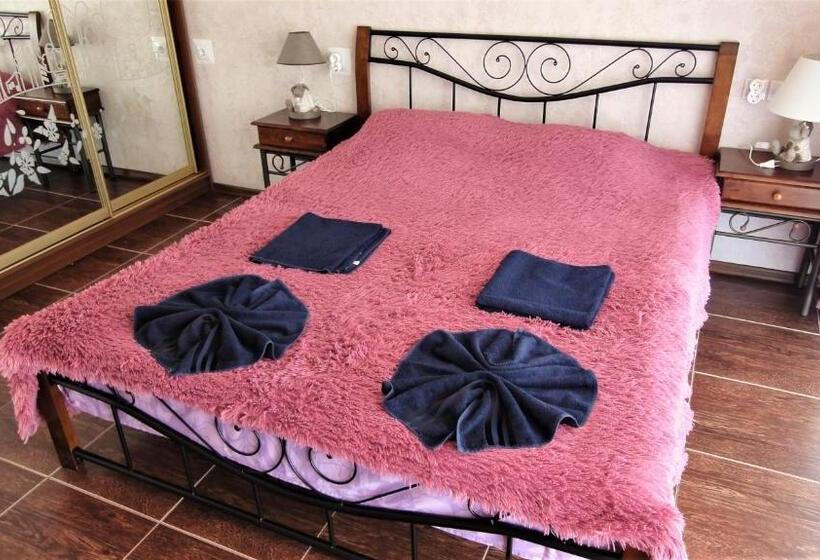 اتاق خانوادگی, Villa Sosnovy Bor