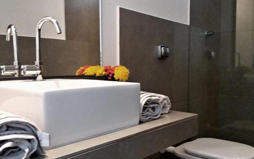 Апартаменты Deluxe 1 Спальня, Ravenala Hotel Boutique