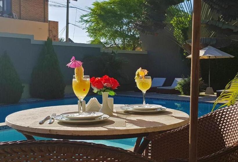 Люкс Deluxe Кровать Кинг, Ravenala Hotel Boutique