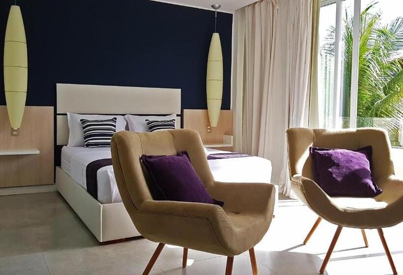 디럭스 스위트 킹 침대, Ravenala Hotel Boutique