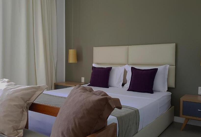 디럭스 스위트 킹 침대, Ravenala Hotel Boutique