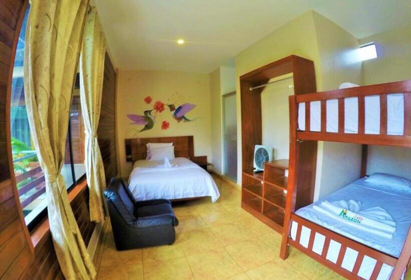 חדר סטנדרט לשלושה, Amazon City