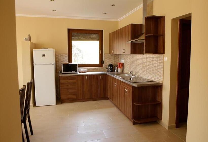 １ベッドルームアパートメント, Boróka Vendégház