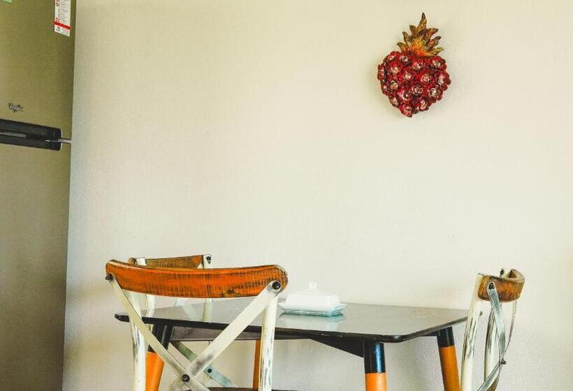 キングサイドベッドのスタンダードワンルーム, La Esquina