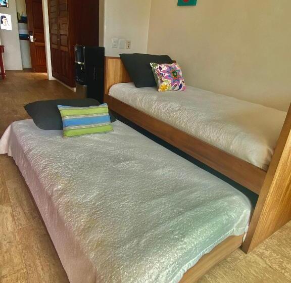 キングサイドベッドのスタンダードワンルーム, La Esquina