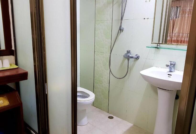 اتاق استاندارد یک نفره, Astronaut S