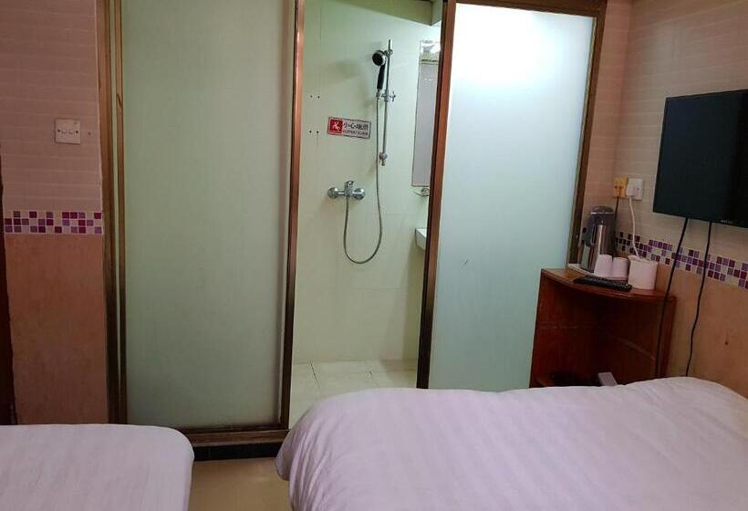 اتاق استاندارد سه نفره, Astronaut S