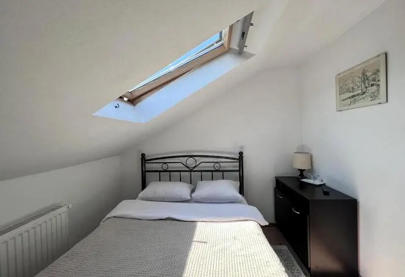 آپارتمان 2 خوابه, Casa Cenţiu