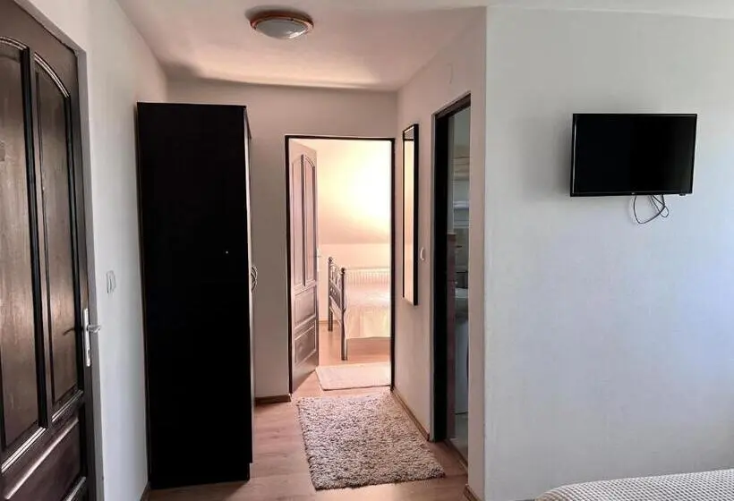 آپارتمان 2 خوابه, Casa Cenţiu