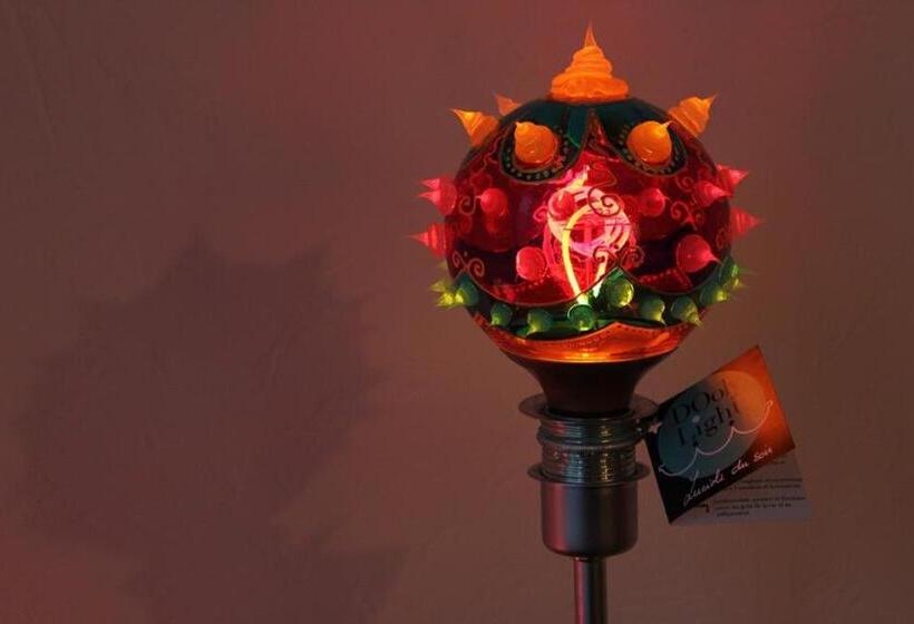 חדר סטודיו סטנדרד, Stone Station