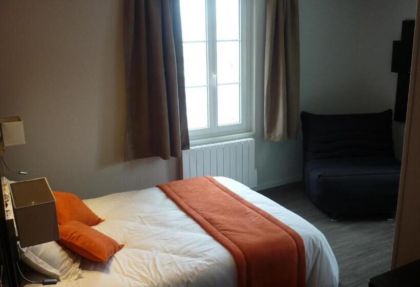 חדר קלאסי לשלושה, De La Plage