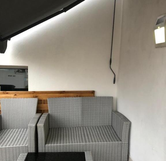 Номер Economy, Relais Sud