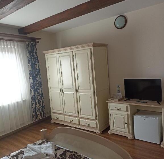 Deluxe Room King Size Bed, Gasthof Clara