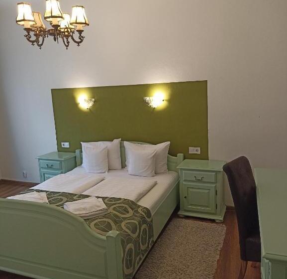 Standard Room King Size Bed, Gasthof Clara