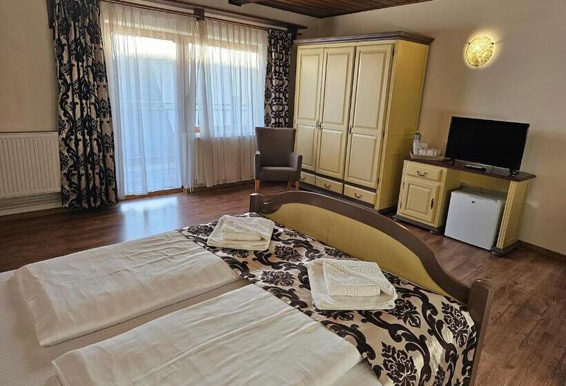 Deluxe Family Room, Gasthof Clara