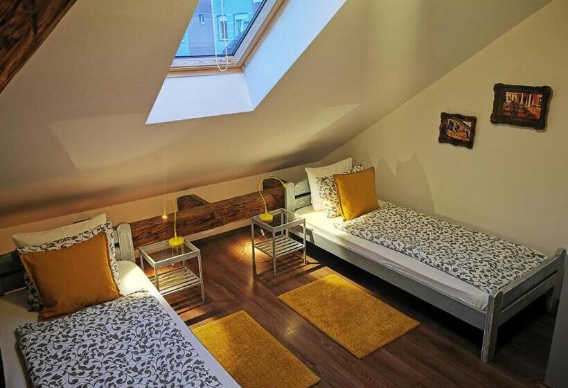 اتاق استاندارد, Guest House Relić