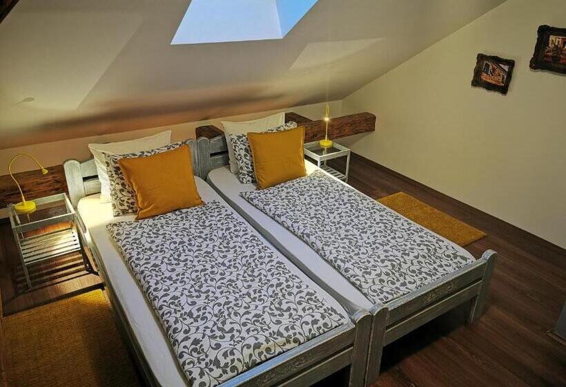 اتاق استاندارد, Guest House Relić