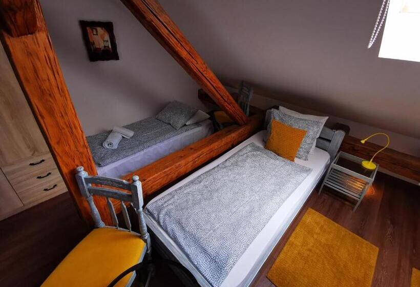 اتاق استاندارد, Guest House Relić