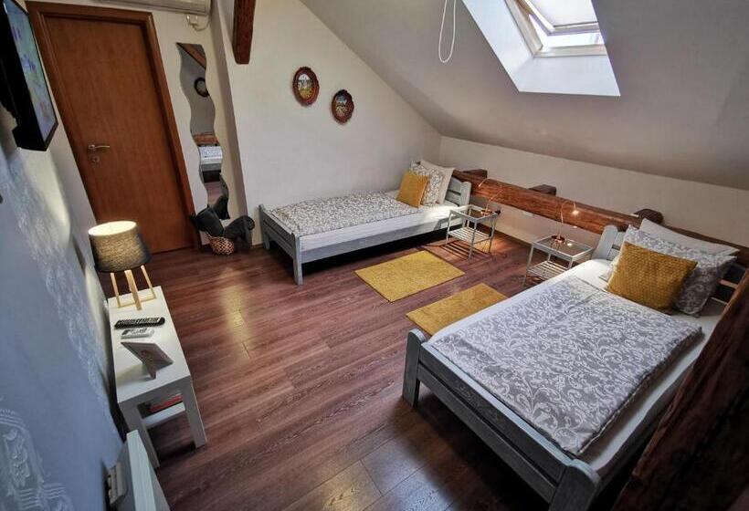 اتاق لوکس, Guest House Relić