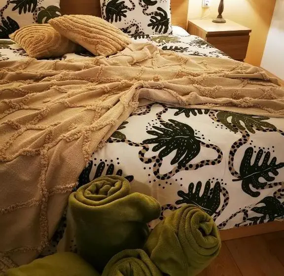 آپارتمان 1 خوابه, Guest House Relić