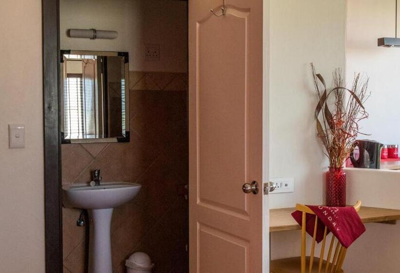 اتاق استاندارد, Stay Cleverly Self Catering Apartments