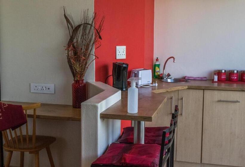 اتاق استاندارد, Stay Cleverly Self Catering Apartments