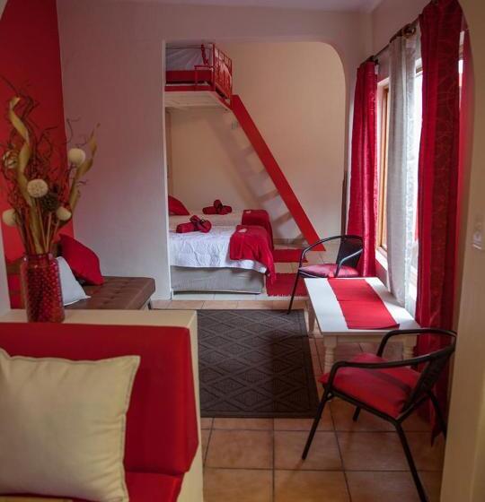 اتاق خانوادگی, Stay Cleverly Self Catering Apartments