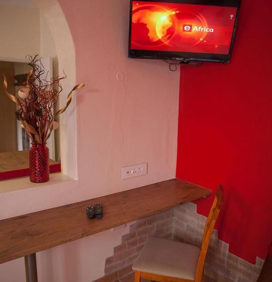 اتاق خانوادگی, Stay Cleverly Self Catering Apartments